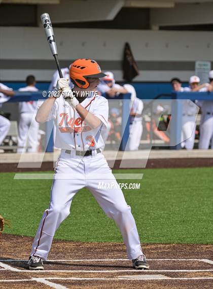 Thumbnail 1 in St. John's vs. White Plains (IMG National Classic) photogallery.