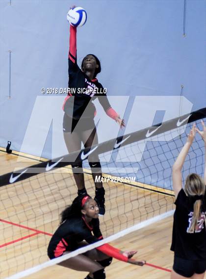 Thumbnail 2 in Faith Lutheran vs. Lee County (NIKE Tournament of Champions) photogallery.