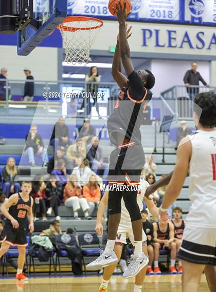 Thumbnail 2 in Veritas Academy vs. Wasatch Academy (5 for the Fight National Hoopfest) photogallery.