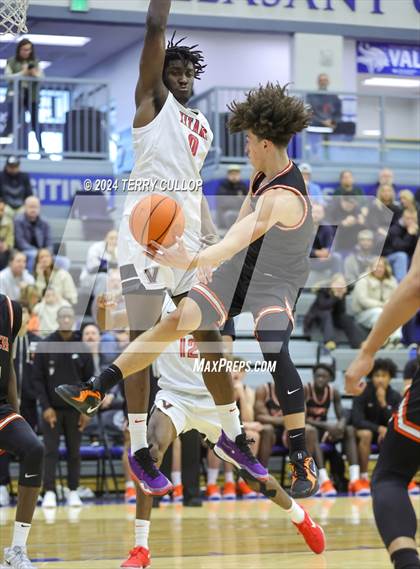 Thumbnail 2 in Veritas Academy vs. Wasatch Academy (5 for the Fight National Hoopfest) photogallery.