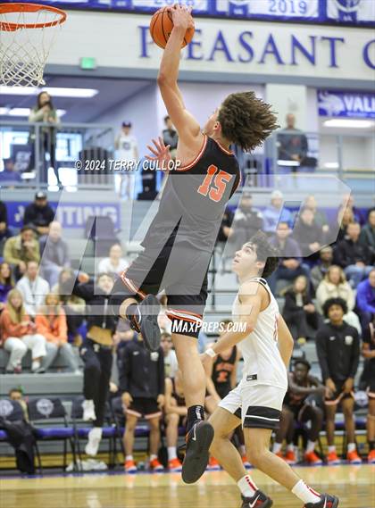Thumbnail 2 in Veritas Academy vs. Wasatch Academy (5 for the Fight National Hoopfest) photogallery.