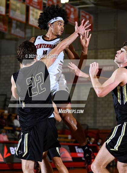 Thumbnail 1 in Capistrano Valley vs. Centennial (Mater Dei Extravaganza) photogallery.