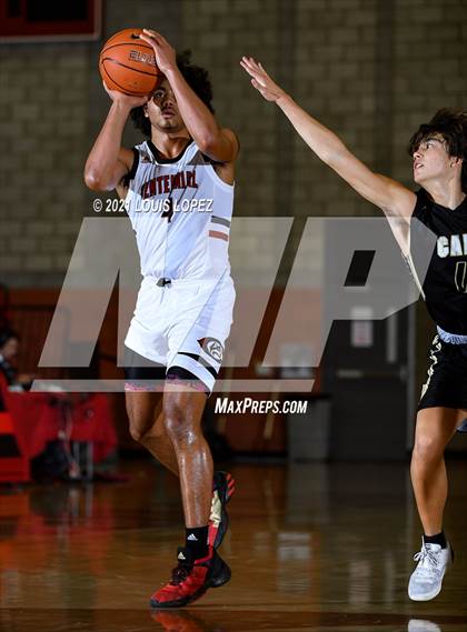 Thumbnail 2 in Capistrano Valley vs. Centennial (Mater Dei Extravaganza) photogallery.