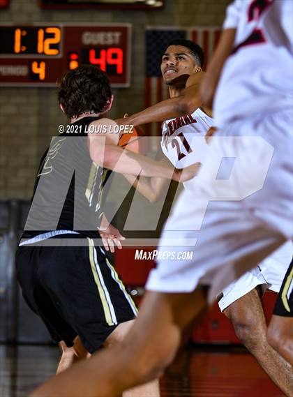 Thumbnail 3 in Capistrano Valley vs. Centennial (Mater Dei Extravaganza) photogallery.
