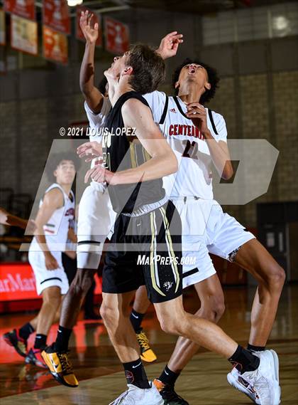 Thumbnail 3 in Capistrano Valley vs. Centennial (Mater Dei Extravaganza) photogallery.