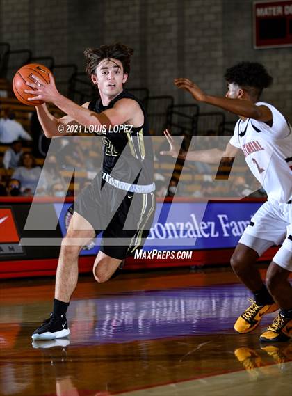 Thumbnail 1 in Capistrano Valley vs. Centennial (Mater Dei Extravaganza) photogallery.