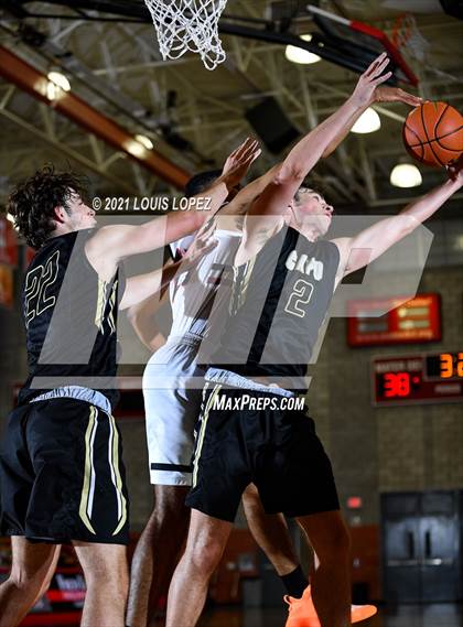 Thumbnail 1 in Capistrano Valley vs. Centennial (Mater Dei Extravaganza) photogallery.