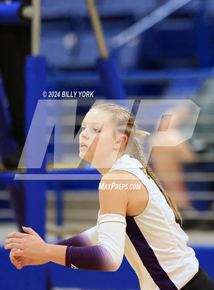 Thumbnail 3 in West Rusk vs Edgewood photogallery.