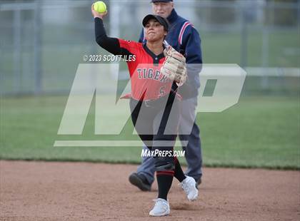 Thumbnail 1 in Westfall @ Circleville photogallery.
