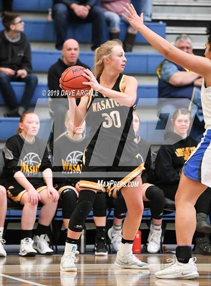 Thumbnail 3 in Timpview vs. Wasatch (UHSAA 5A First Round) photogallery.