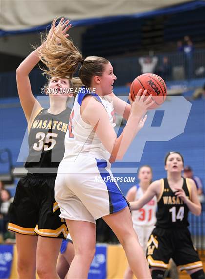Thumbnail 3 in Timpview vs. Wasatch (UHSAA 5A First Round) photogallery.