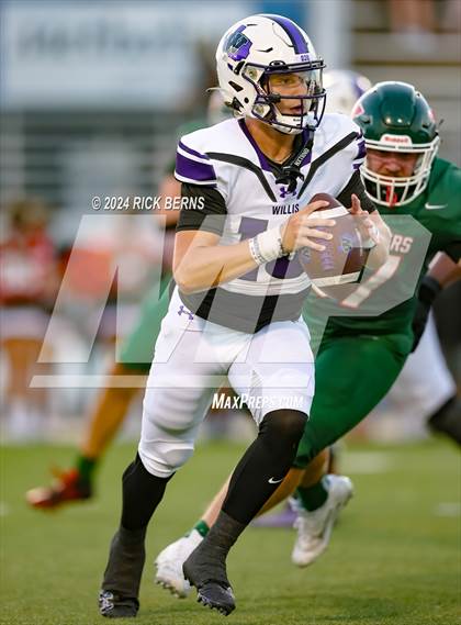 Thumbnail 2 in The Woodlands vs Willis photogallery.