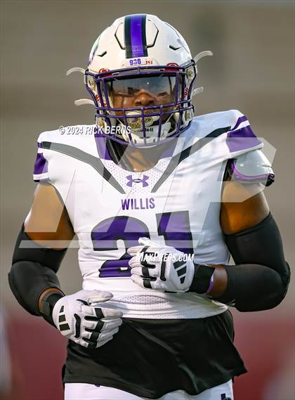 Thumbnail 2 in The Woodlands vs Willis photogallery.