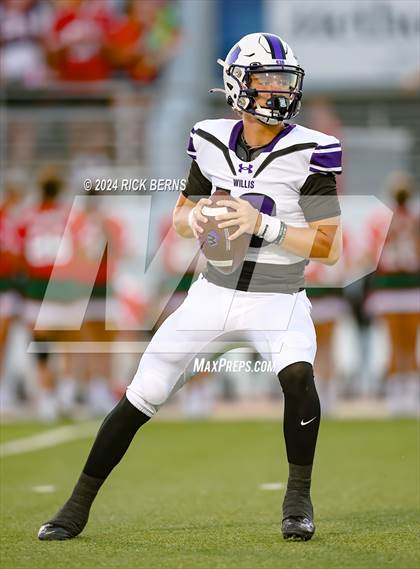 Thumbnail 2 in The Woodlands vs Willis photogallery.