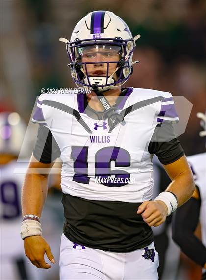 Thumbnail 1 in The Woodlands vs Willis photogallery.