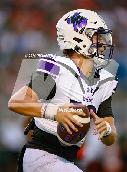 Thumbnail 1 in The Woodlands vs Willis photogallery.