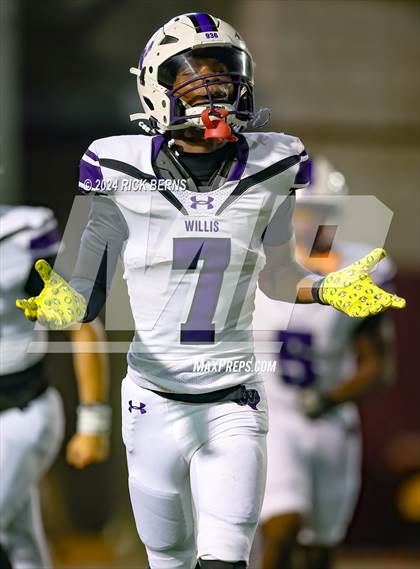 Thumbnail 2 in The Woodlands vs Willis photogallery.