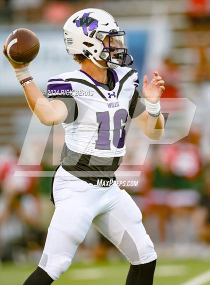 Thumbnail 2 in The Woodlands vs Willis photogallery.
