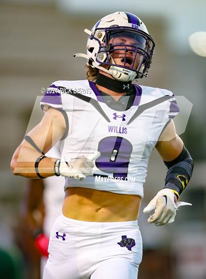 Thumbnail 3 in The Woodlands vs Willis photogallery.