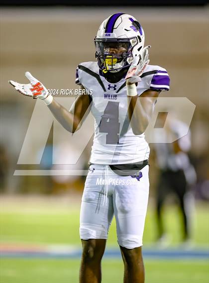 Thumbnail 1 in The Woodlands vs Willis photogallery.