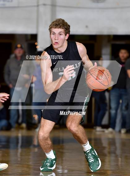 Thumbnail 2 in De La Salle vs. Campolindo (Gridley Invitational) photogallery.