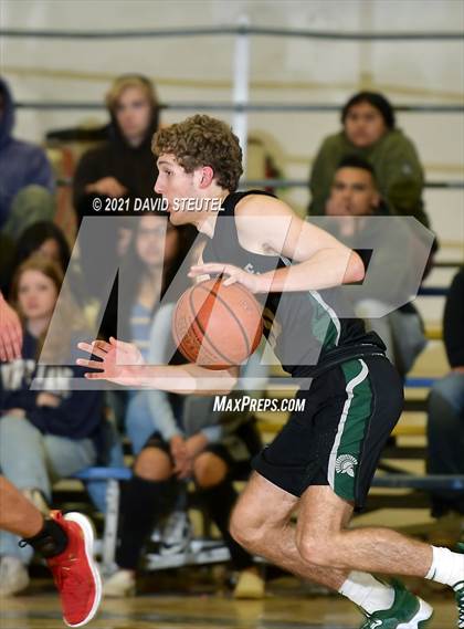 Thumbnail 2 in De La Salle vs. Campolindo (Gridley Invitational) photogallery.