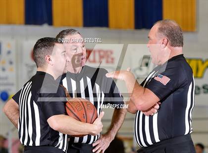 Thumbnail 1 in De La Salle vs. Campolindo (Gridley Invitational) photogallery.