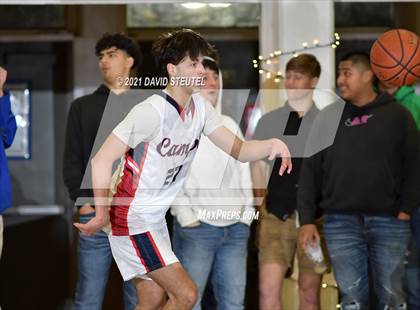 Thumbnail 2 in De La Salle vs. Campolindo (Gridley Invitational) photogallery.