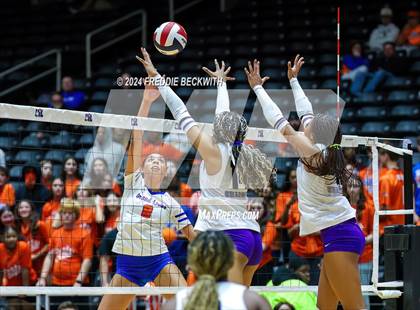 Thumbnail 1 in Grand Oaks vs. Fulshear (UIL 6A Volleyball Division I Final) photogallery.