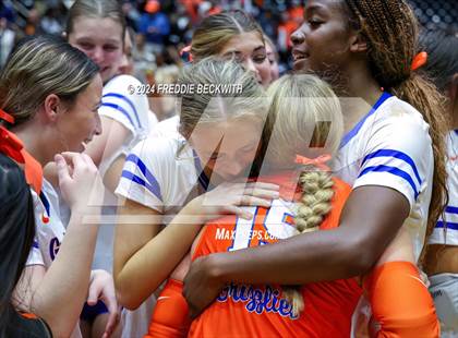 Thumbnail 2 in Grand Oaks vs. Fulshear (UIL 6A Volleyball Division I Final) photogallery.