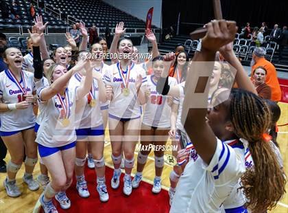 Thumbnail 3 in Grand Oaks vs. Fulshear (UIL 6A Volleyball Division I Final) photogallery.