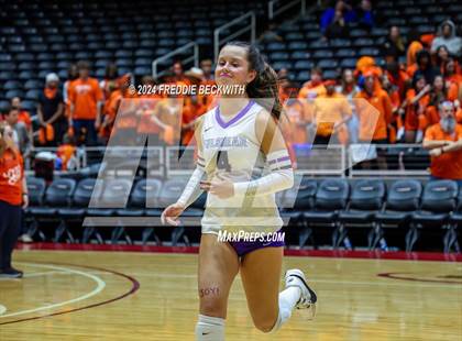 Thumbnail 3 in Grand Oaks vs. Fulshear (UIL 6A Volleyball Division I Final) photogallery.