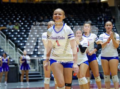 Thumbnail 1 in Grand Oaks vs. Fulshear (UIL 6A Volleyball Division I Final) photogallery.