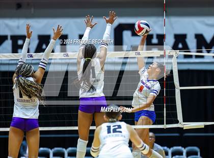 Thumbnail 2 in Grand Oaks vs. Fulshear (UIL 6A Volleyball Division I Final) photogallery.