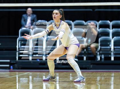 Thumbnail 2 in Grand Oaks vs. Fulshear (UIL 6A Volleyball Division I Final) photogallery.