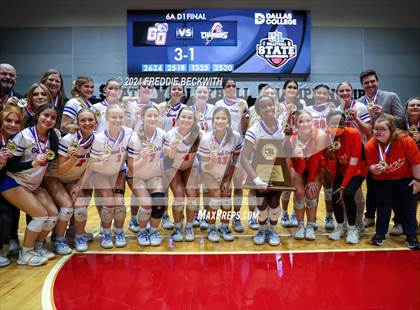 Thumbnail 3 in Grand Oaks vs. Fulshear (UIL 6A Volleyball Division I Final) photogallery.