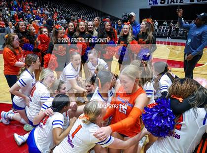 Thumbnail 1 in Grand Oaks vs. Fulshear (UIL 6A Volleyball Division I Final) photogallery.