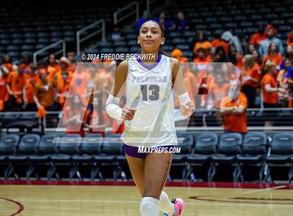 Thumbnail 3 in Grand Oaks vs. Fulshear (UIL 6A Volleyball Division I Final) photogallery.