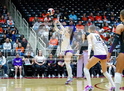 Thumbnail 3 in Grand Oaks vs. Fulshear (UIL 6A Volleyball Division I Final) photogallery.