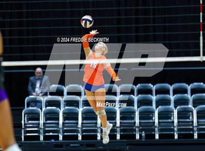 Thumbnail 3 in Grand Oaks vs. Fulshear (UIL 6A Volleyball Division I Final) photogallery.