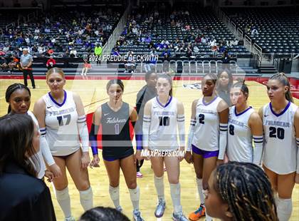 Thumbnail 1 in Grand Oaks vs. Fulshear (UIL 6A Volleyball Division I Final) photogallery.