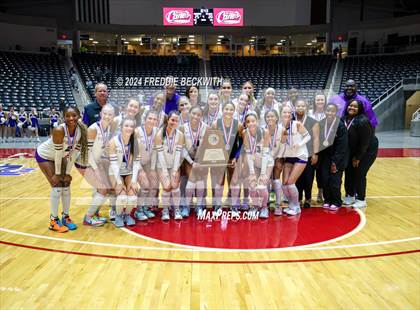Thumbnail 1 in Grand Oaks vs. Fulshear (UIL 6A Volleyball Division I Final) photogallery.