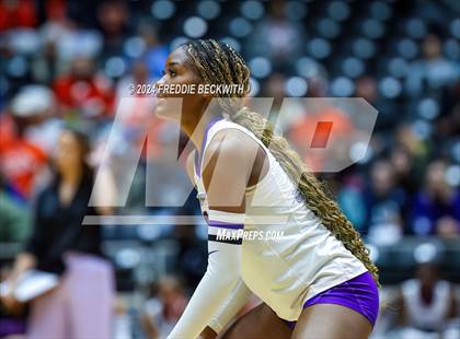 Thumbnail 3 in Grand Oaks vs. Fulshear (UIL 6A Volleyball Division I Final) photogallery.