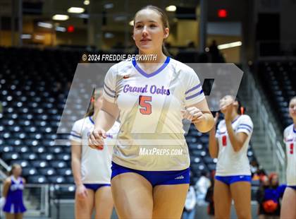 Thumbnail 3 in Grand Oaks vs. Fulshear (UIL 6A Volleyball Division I Final) photogallery.