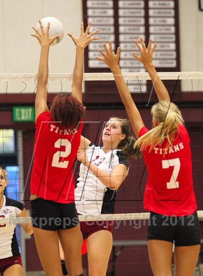 Thumbnail 2 in Antelope @ Woodcreek photogallery.