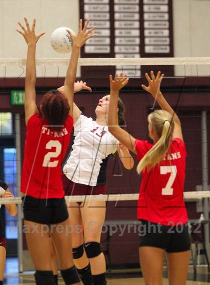 Thumbnail 1 in Antelope @ Woodcreek photogallery.
