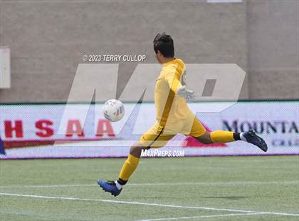 Thumbnail 3 in Skyridge vs. Pleasant Grove (UHSAA 6A Semifinal) photogallery.