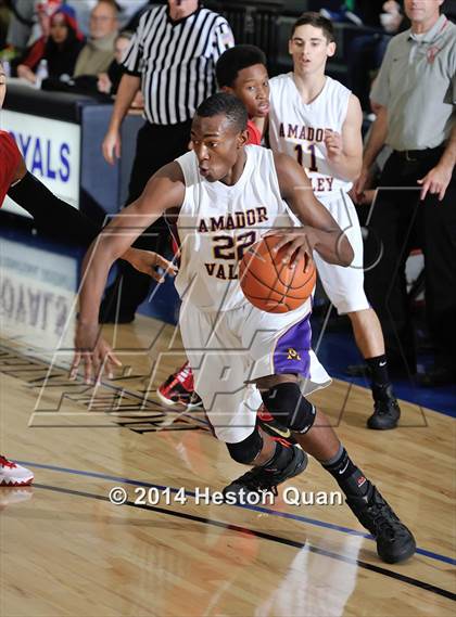 Thumbnail 3 in Orange Lutheran vs. Amador Valley (Orange Holiday Classic) photogallery.