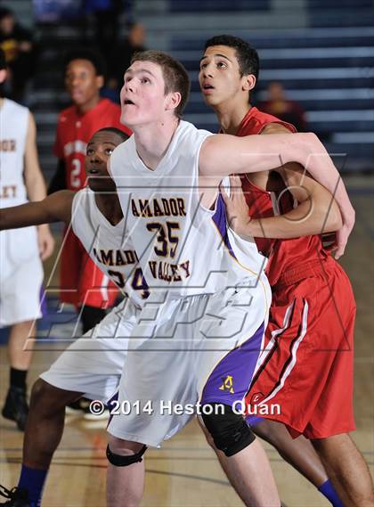 Thumbnail 3 in Orange Lutheran vs. Amador Valley (Orange Holiday Classic) photogallery.