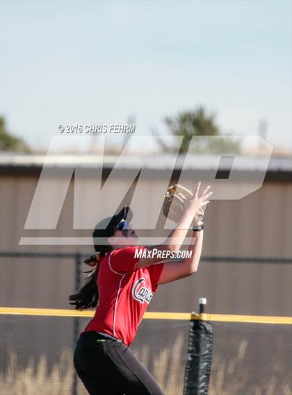 Thumbnail 3 in Elizabeth vs. Air Academy (CHSAA 4A First Round Playoff) photogallery.